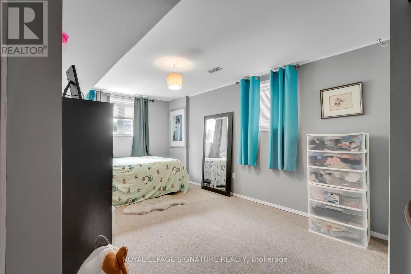 20 THIMBLEBERRY STREET Image 31