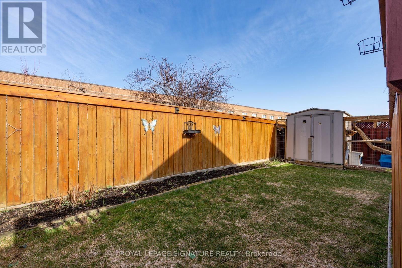 20 THIMBLEBERRY STREET Image 37