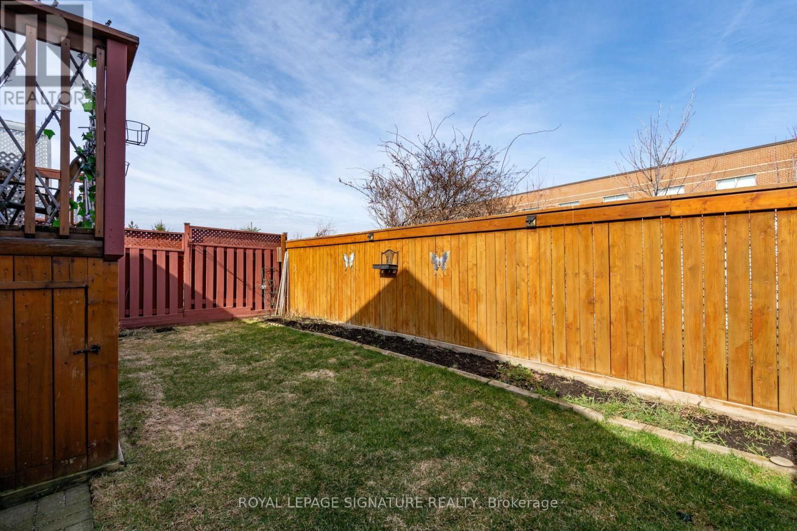 20 THIMBLEBERRY STREET Image 38
