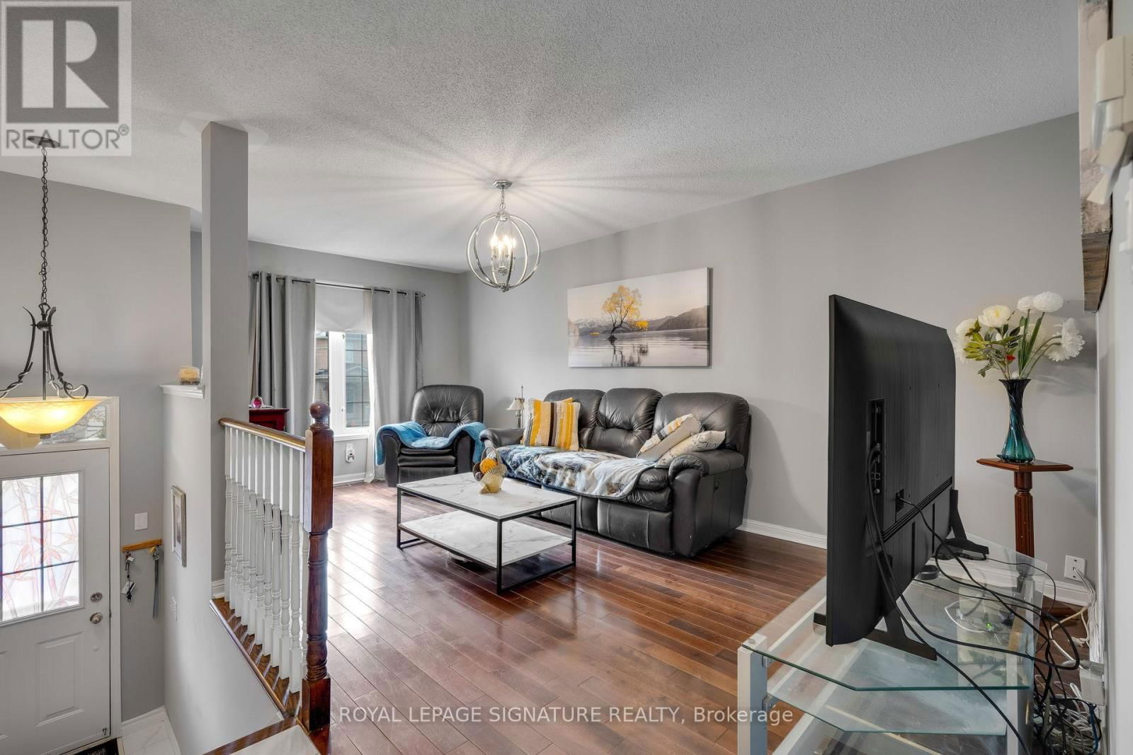20 THIMBLEBERRY STREET Image 6