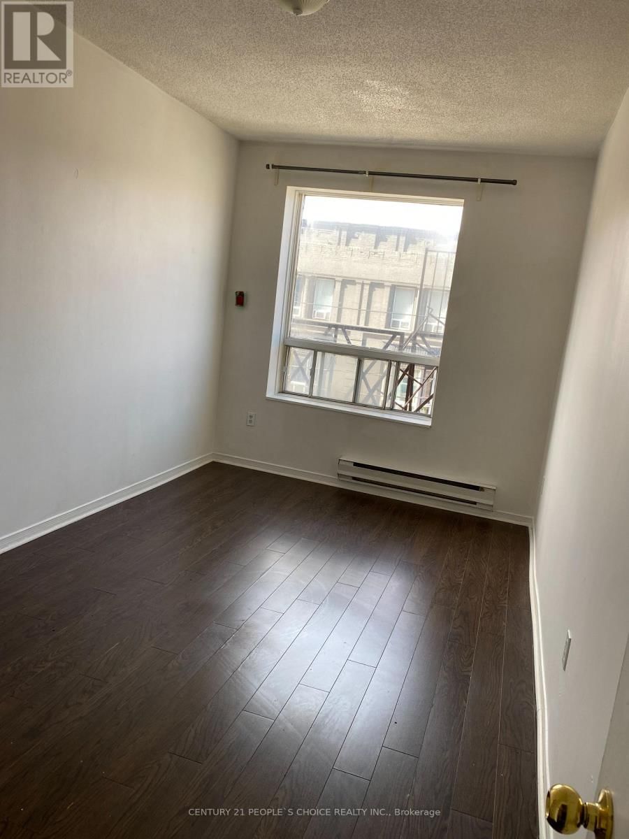 303 - 223 JAMESON AVENUE Image 2