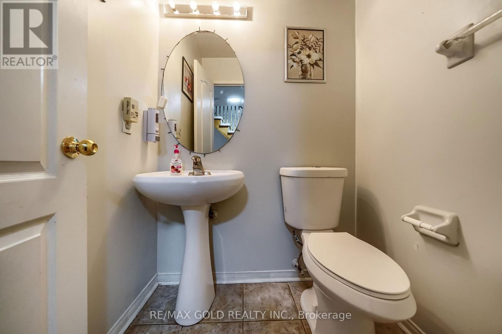 33 - 5055 HEATHERLEIGH AVENUE Image 17