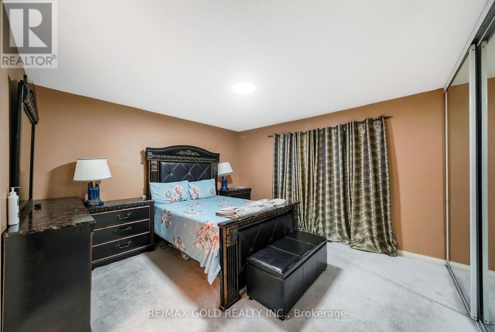 33 - 5055 HEATHERLEIGH AVENUE Image 18