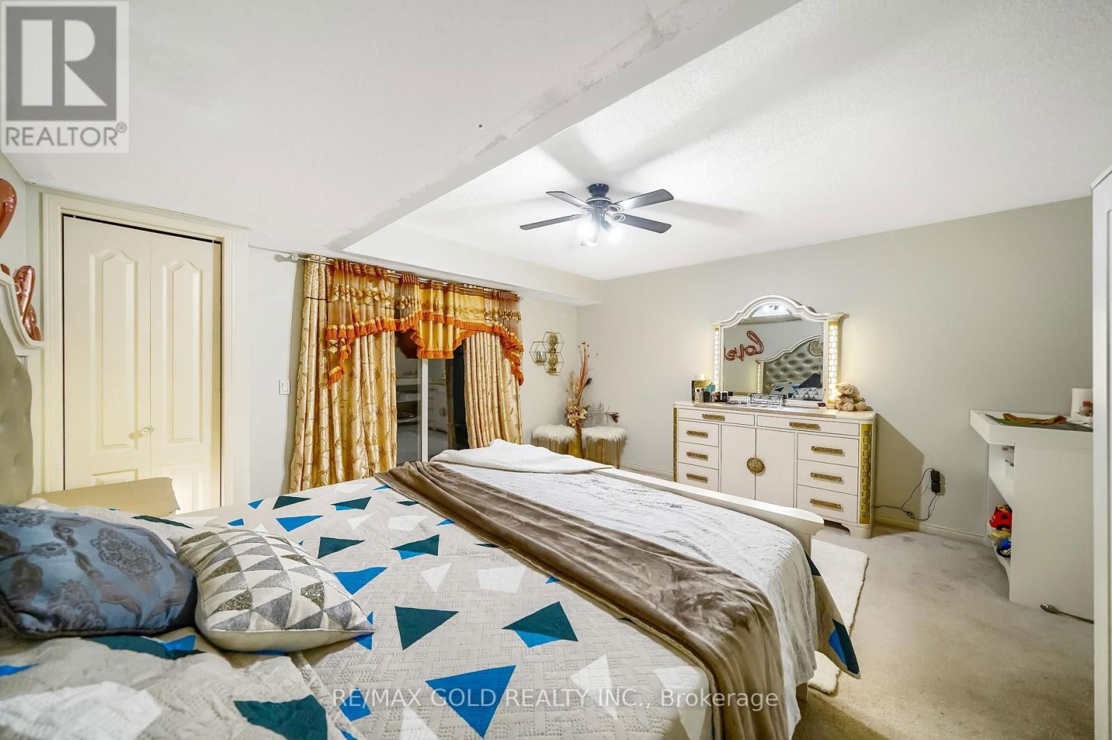 33 - 5055 HEATHERLEIGH AVENUE Image 30