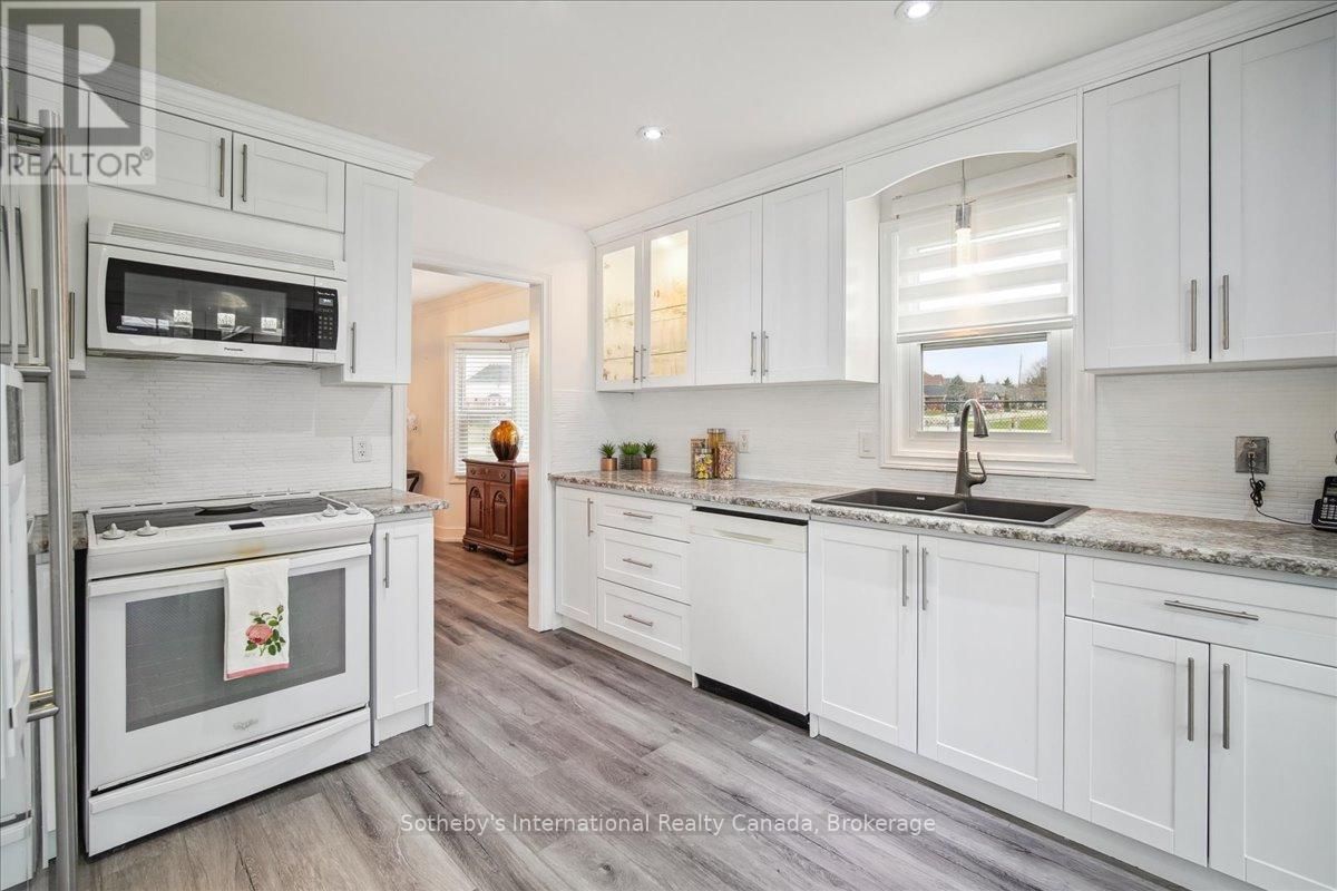 2227 HEADON ROAD Image 12