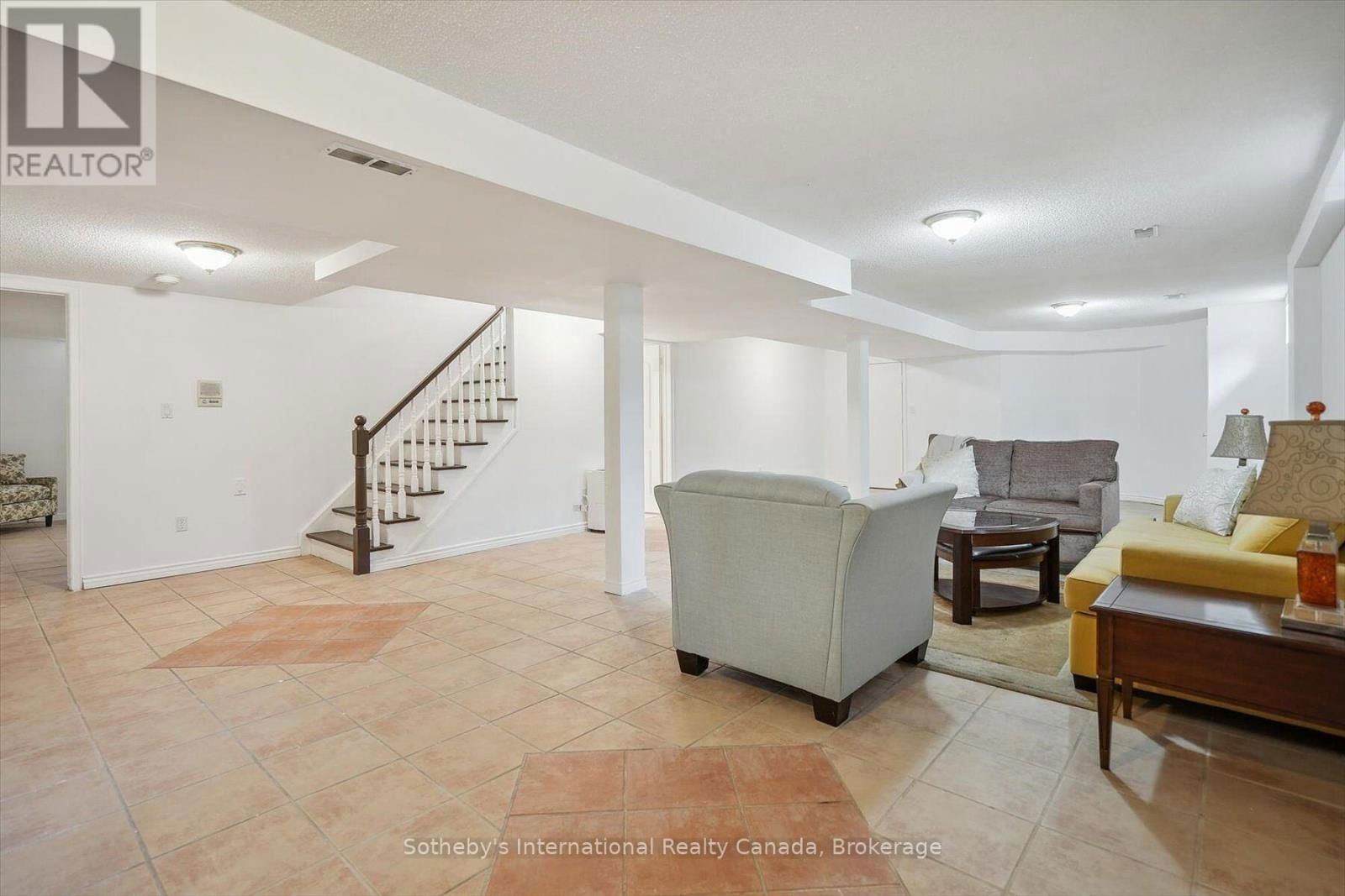 2227 HEADON ROAD Image 31