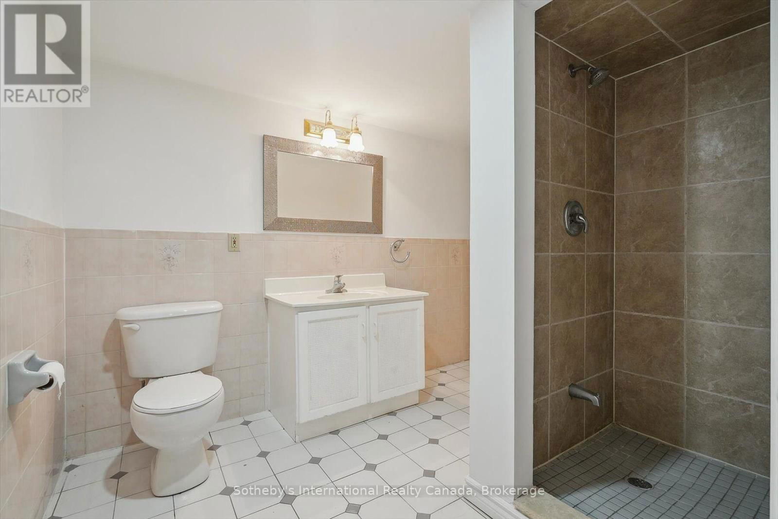 2227 HEADON ROAD Image 35