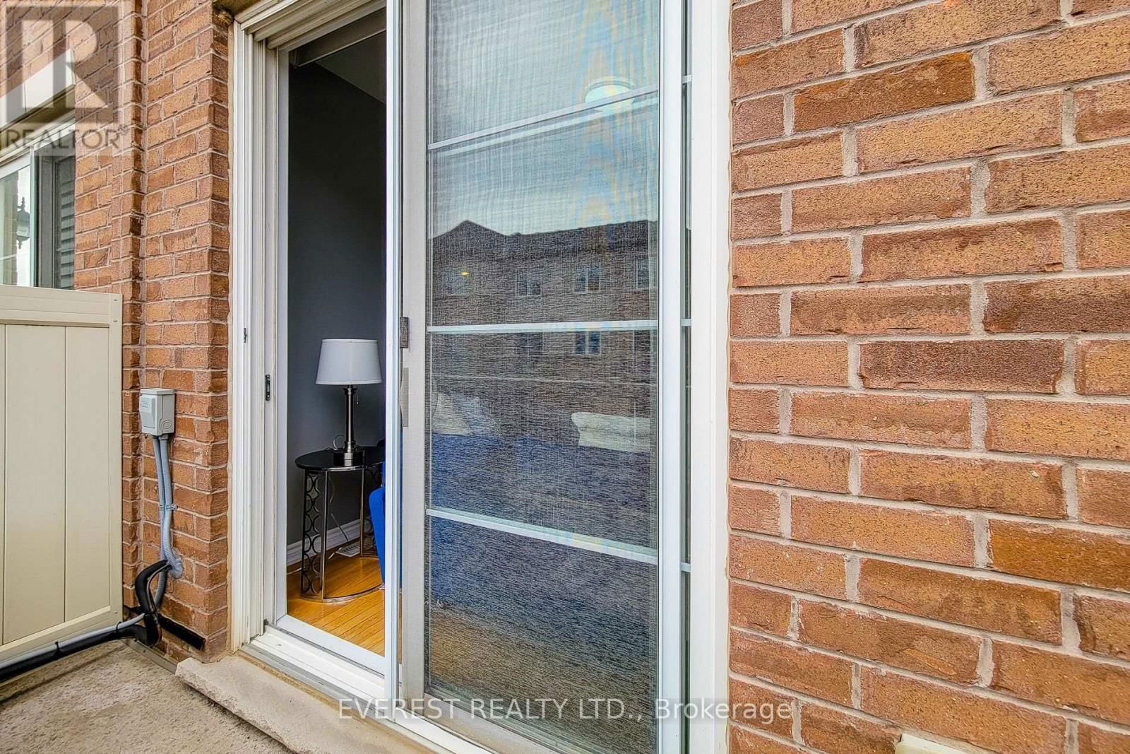 80 - 165 HAMPSHIRE WAY Image 21