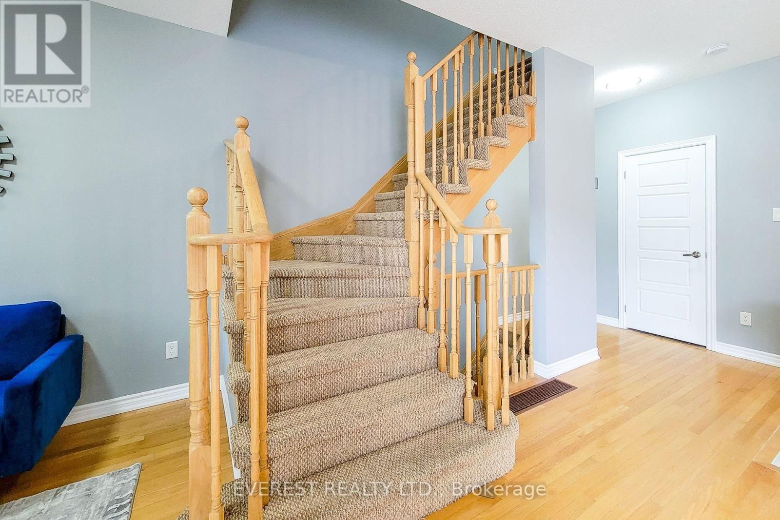 80 - 165 HAMPSHIRE WAY Image 24