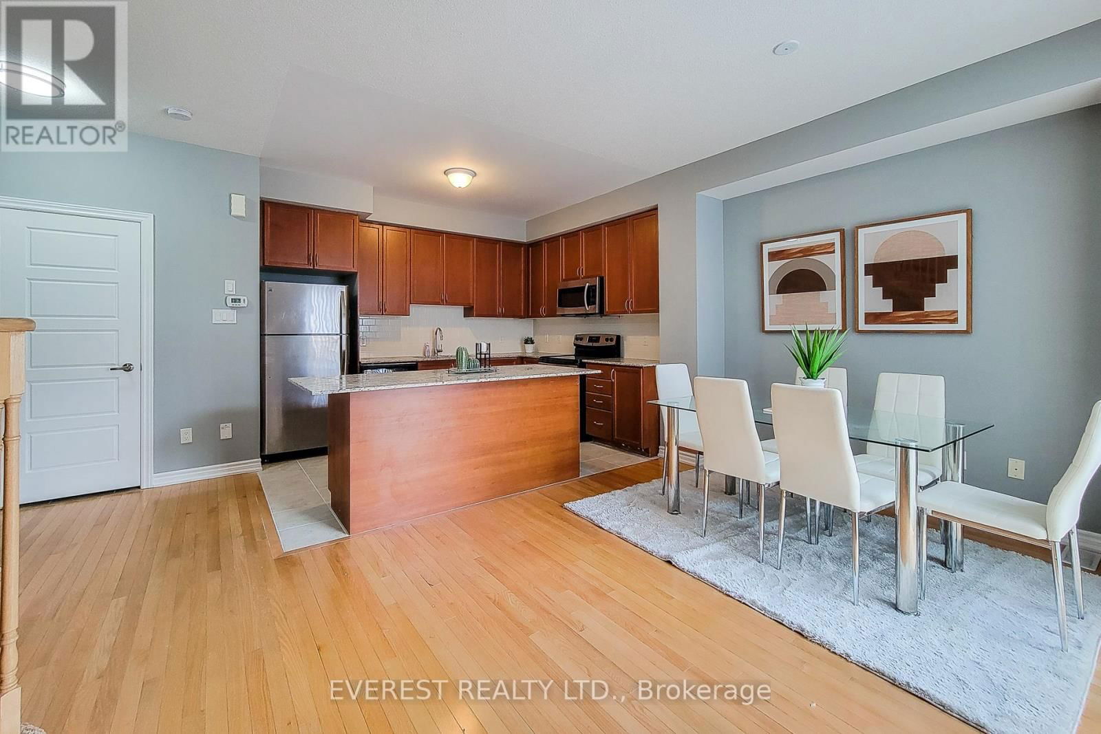 80 - 165 HAMPSHIRE WAY Image 7