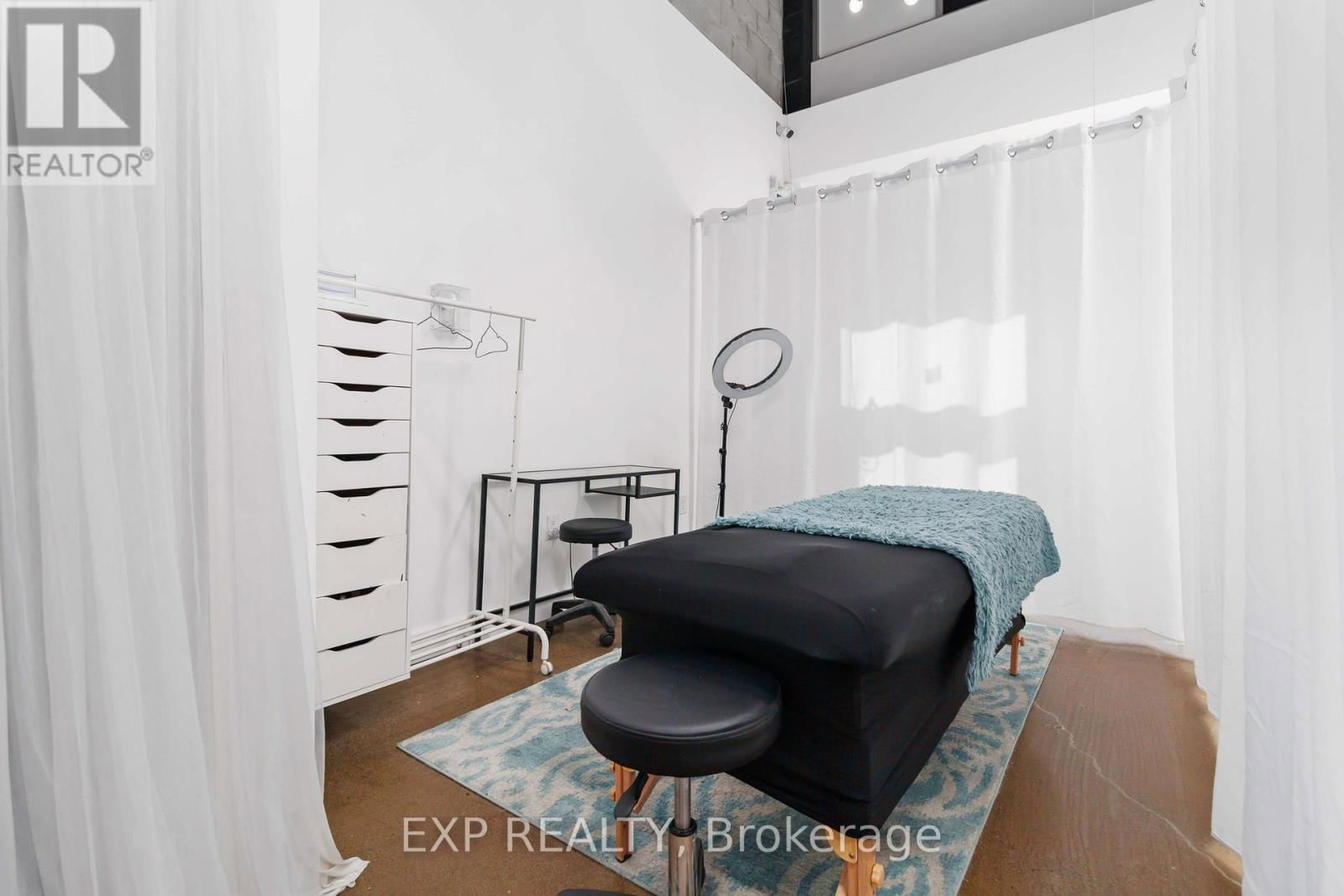 57 - 1215 QUEENS WAY EAST Image 20