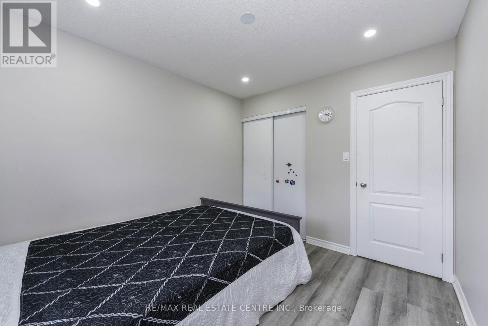 658 BEST ROAD Image 18