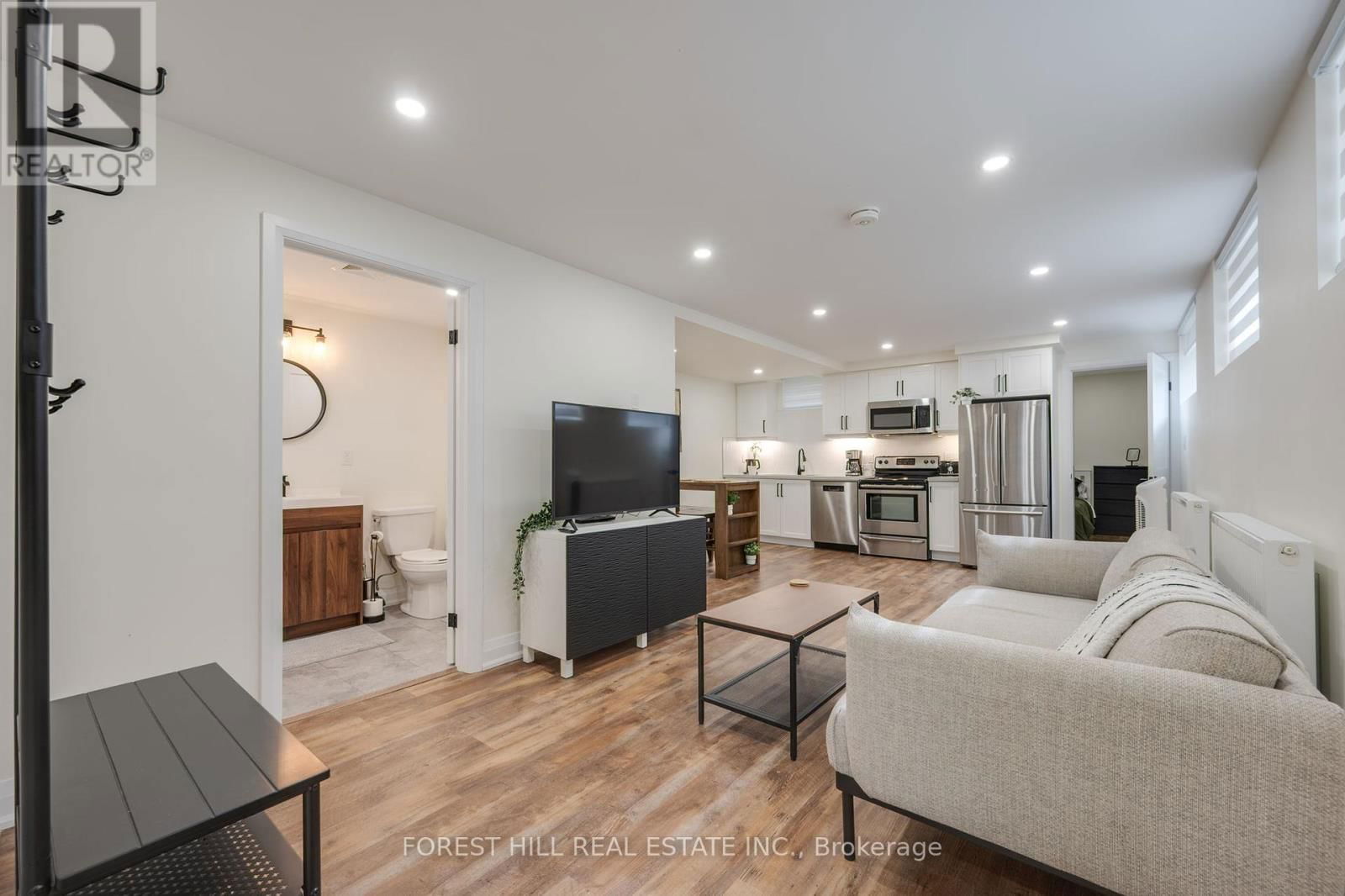 #1 (Lower) - 167 ROSETHORN AVENUE Image 5