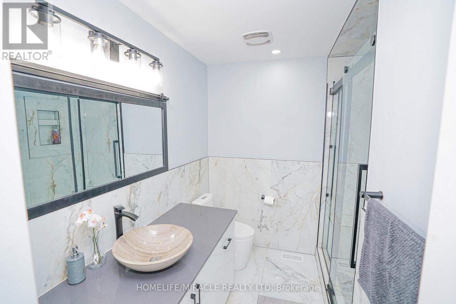 23 HOLLOWGROVE BOULEVARD Image 27