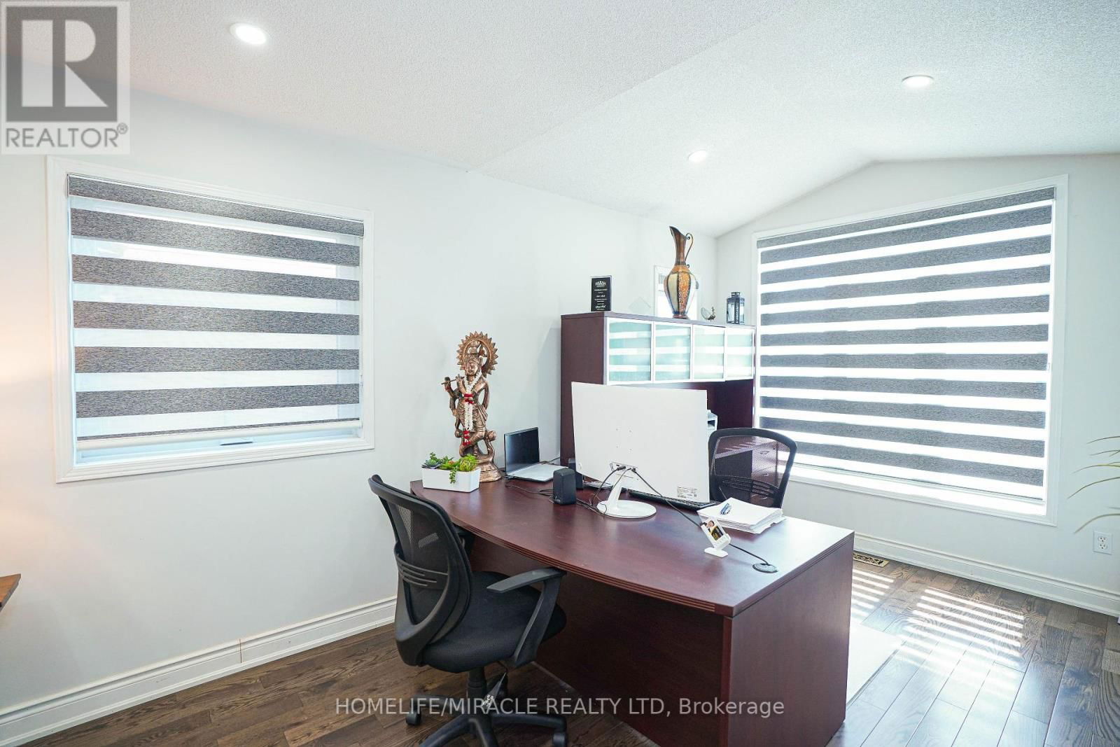 23 HOLLOWGROVE BOULEVARD Image 4