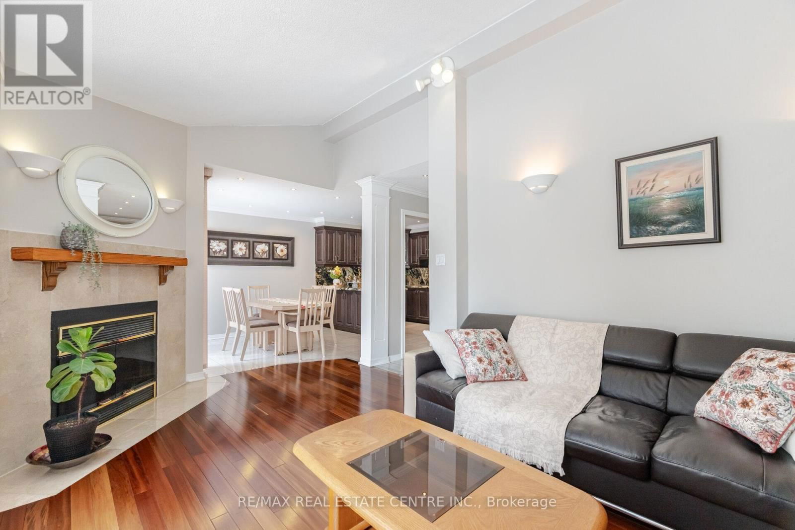 1078 WINDSOR HILL BOULEVARD Image 21