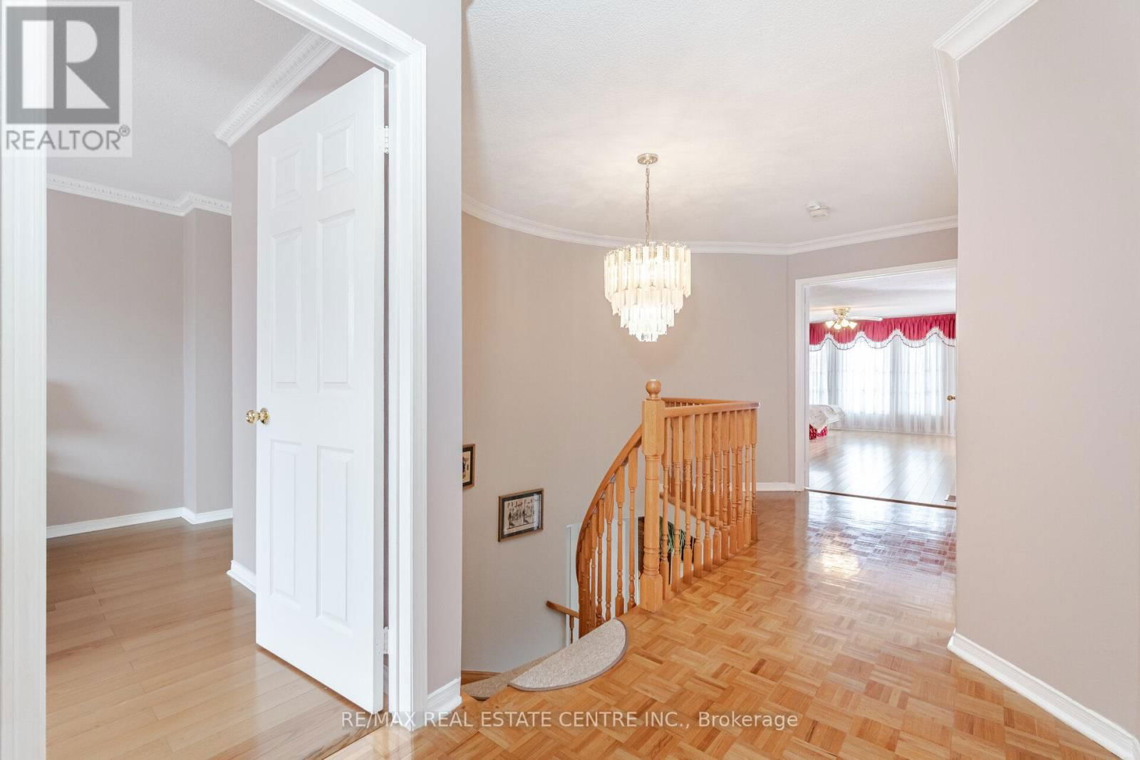 1078 WINDSOR HILL BOULEVARD Image 24