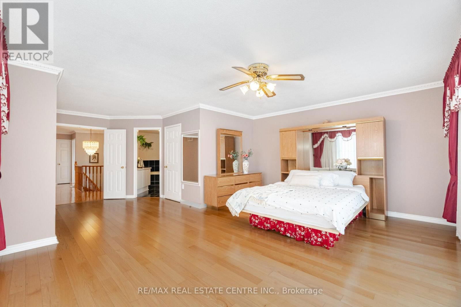 1078 WINDSOR HILL BOULEVARD Image 27