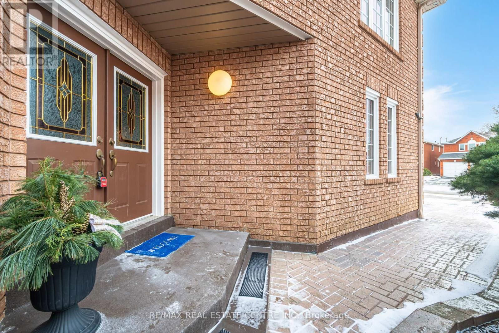 1078 WINDSOR HILL BOULEVARD Image 3