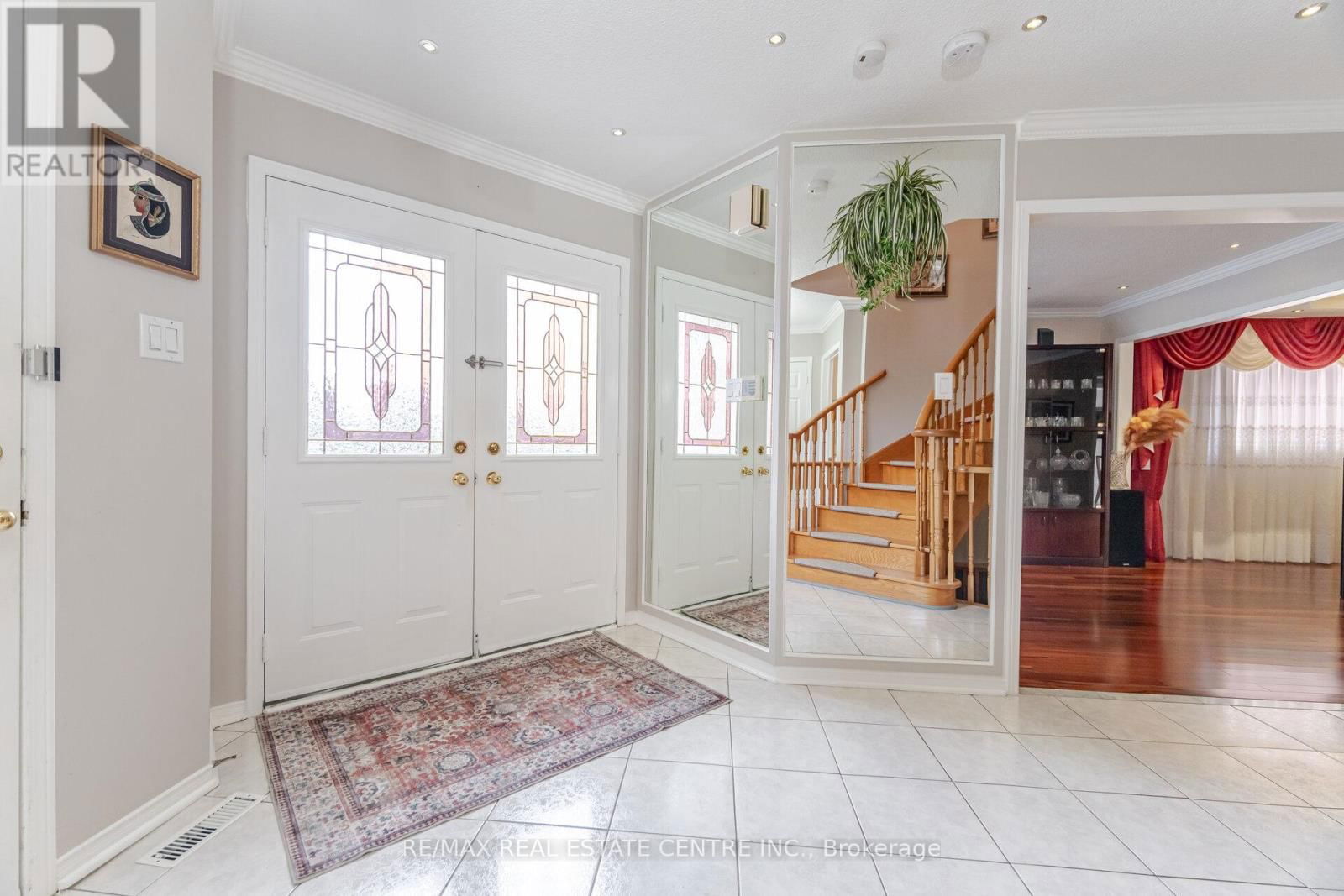 1078 WINDSOR HILL BOULEVARD Image 5