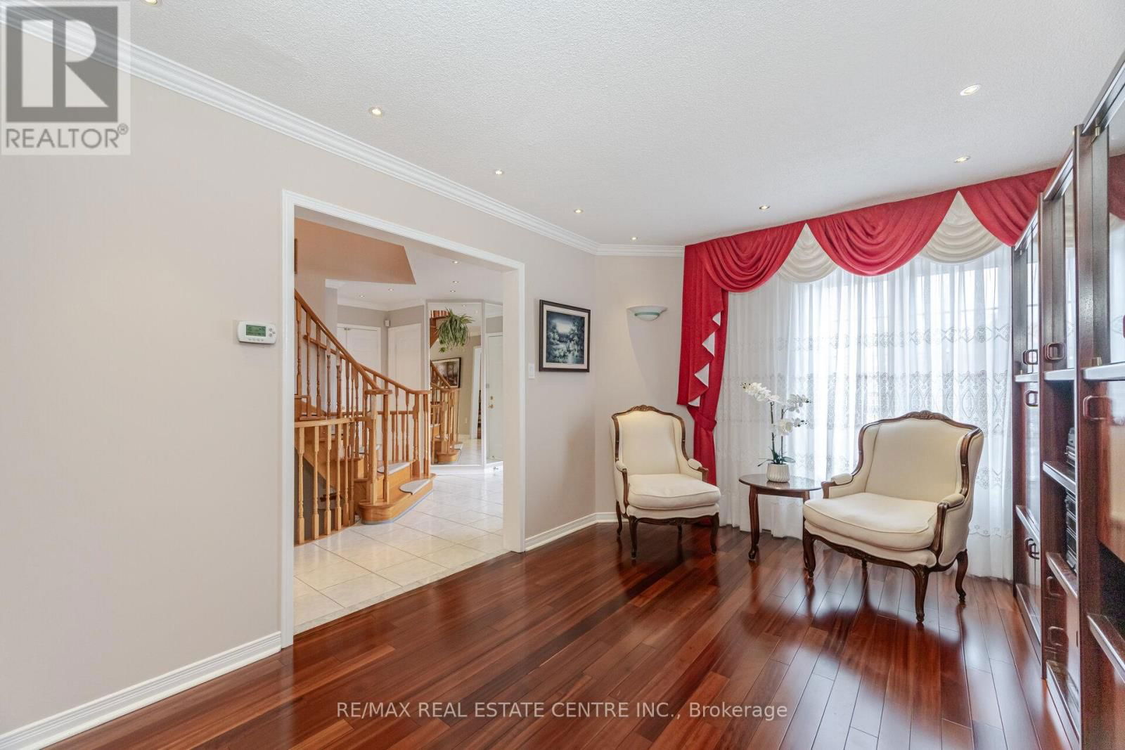 1078 WINDSOR HILL BOULEVARD Image 6