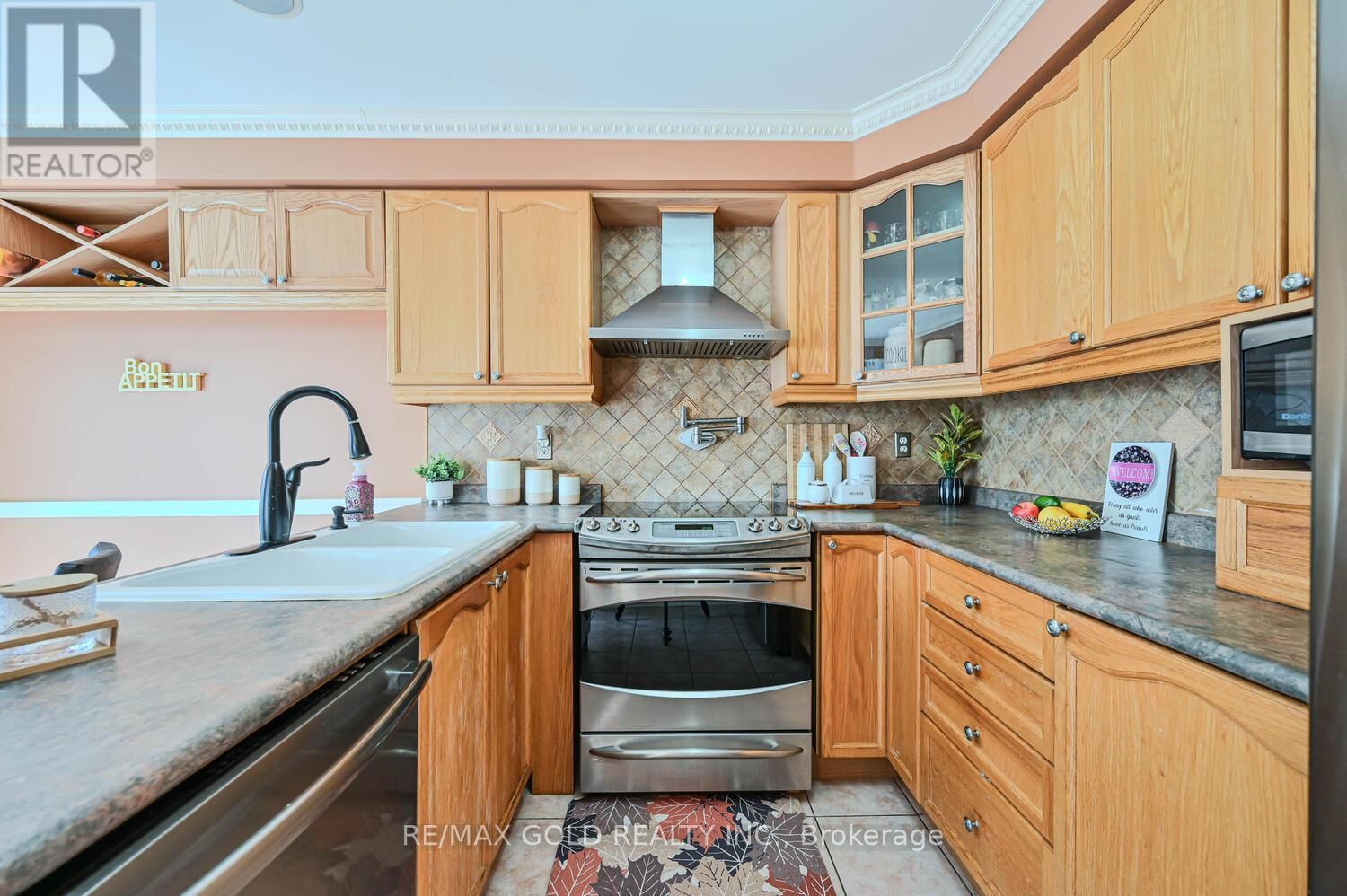 22 SWEETWOOD CIRCLE Image 14