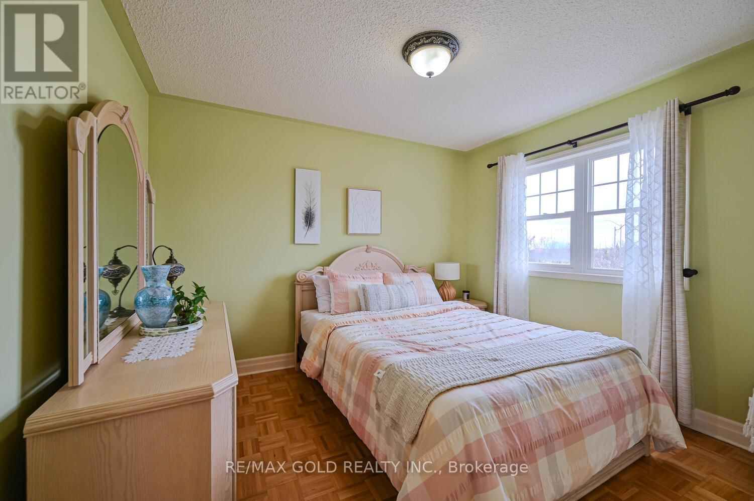 22 SWEETWOOD CIRCLE Image 32
