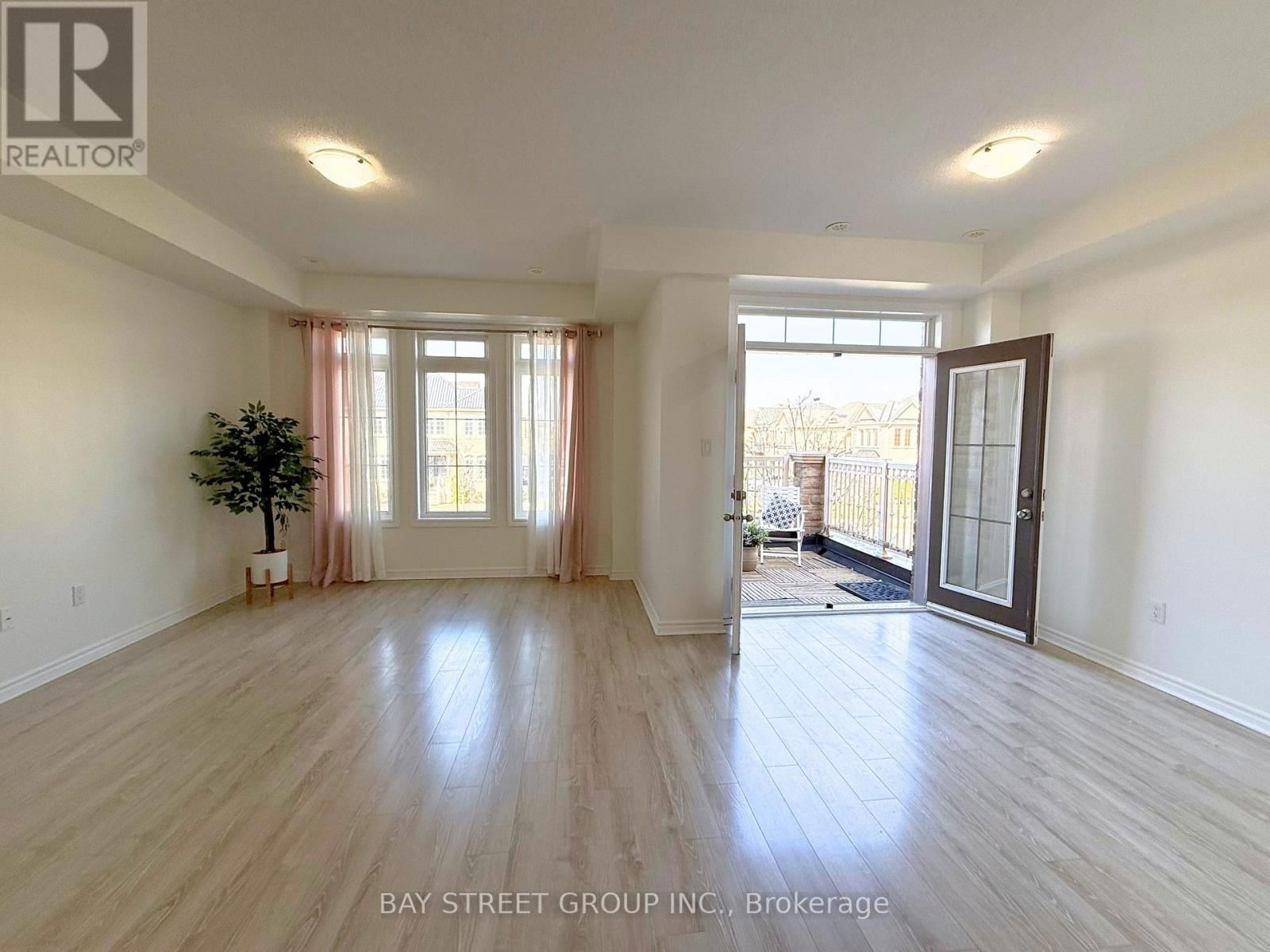 2564 GRAND OAK TRAIL Image 16