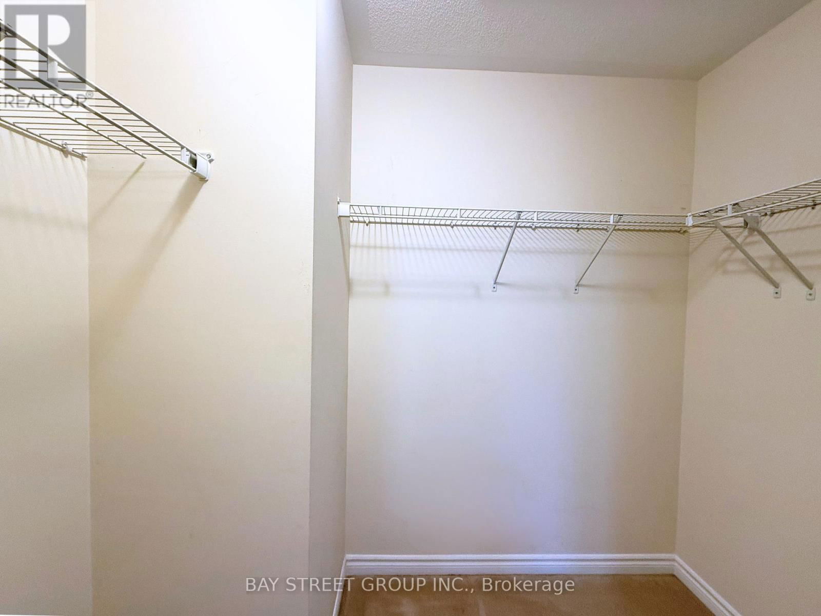 2564 GRAND OAK TRAIL Image 22