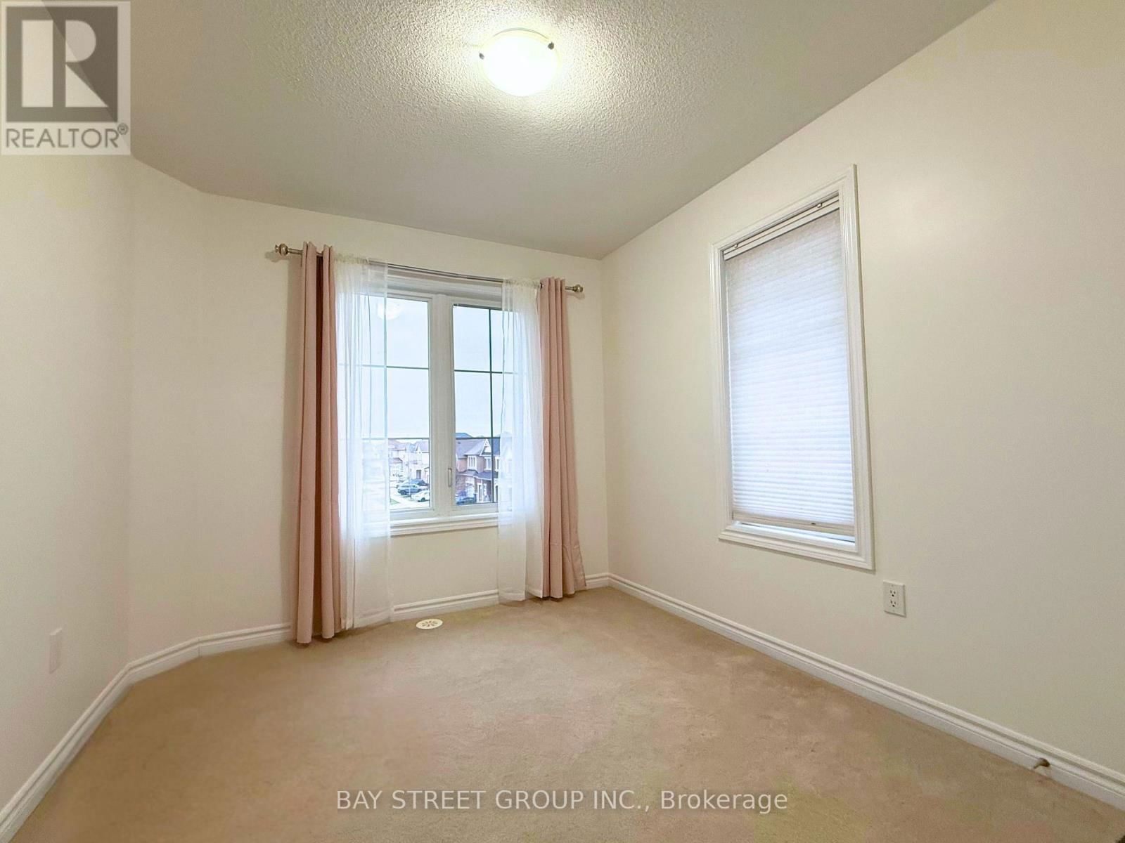 2564 GRAND OAK TRAIL Image 23