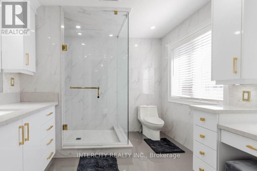 15 AUTUMN RIDGE DRIVE Image 18