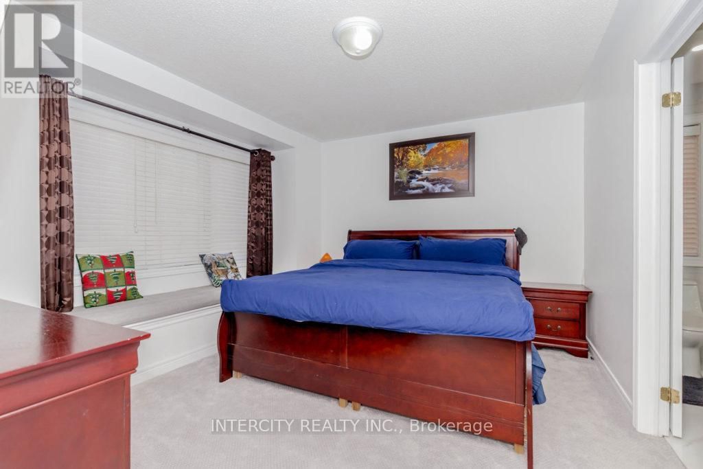 15 AUTUMN RIDGE DRIVE Image 21