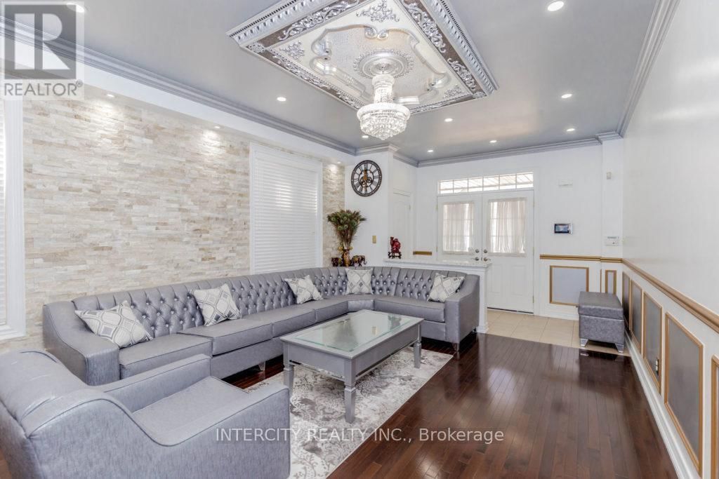 15 AUTUMN RIDGE DRIVE Image 6