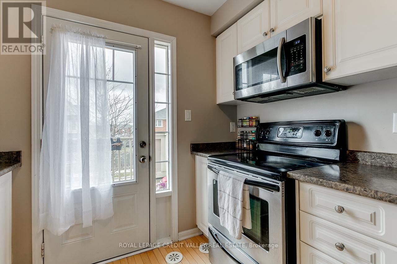 888 FOWLES COURT Image 10