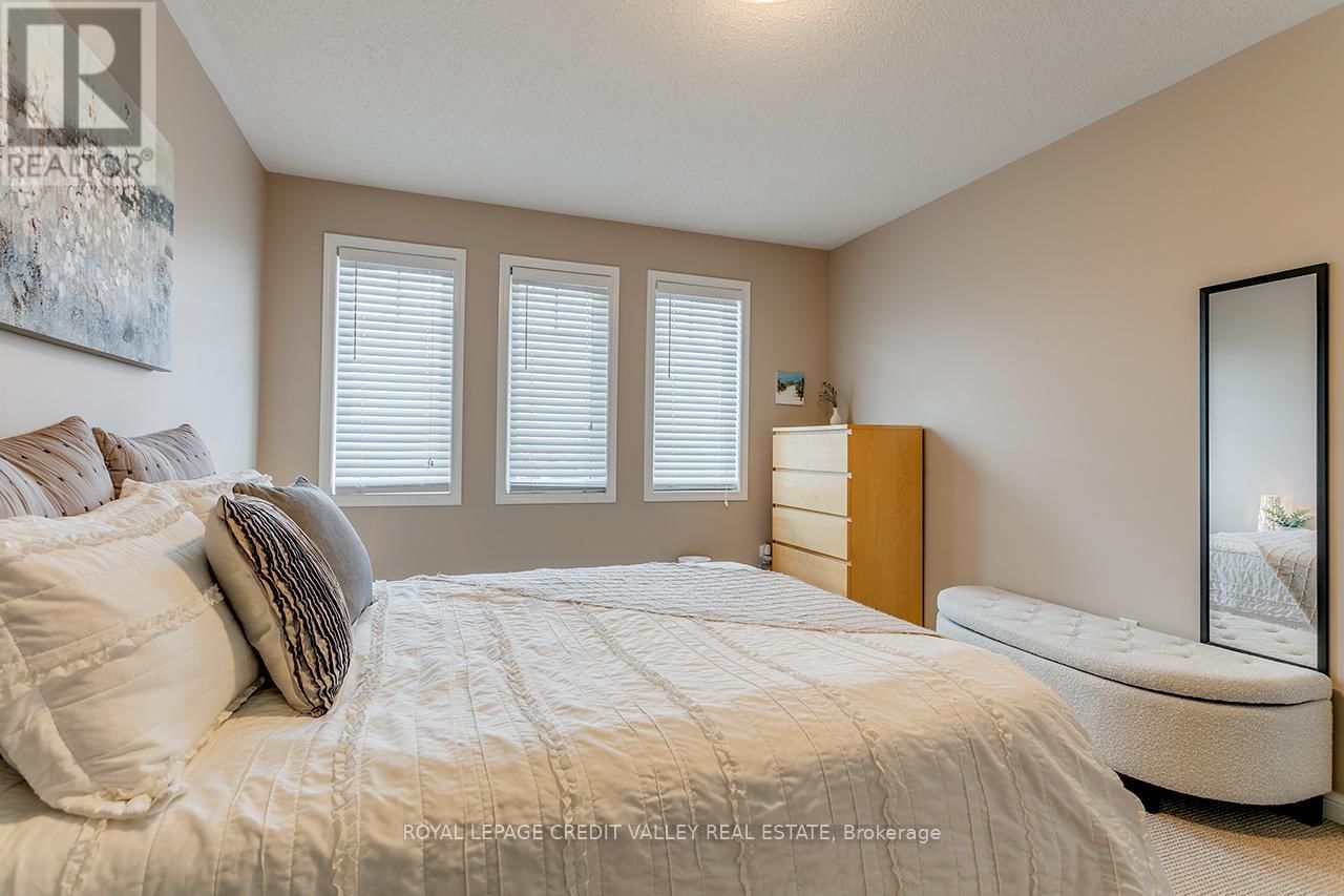 888 FOWLES COURT Image 25