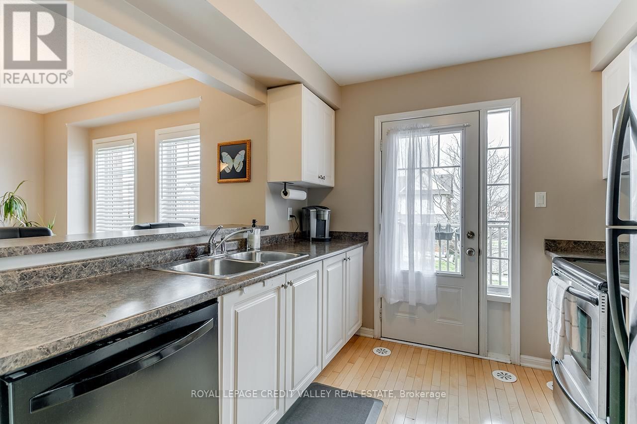 888 FOWLES COURT Image 6