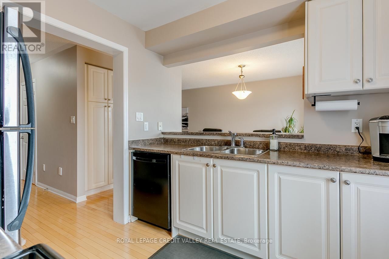 888 FOWLES COURT Image 9