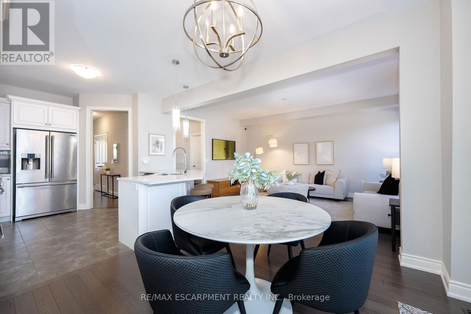 549 TERRACE WAY Image 13