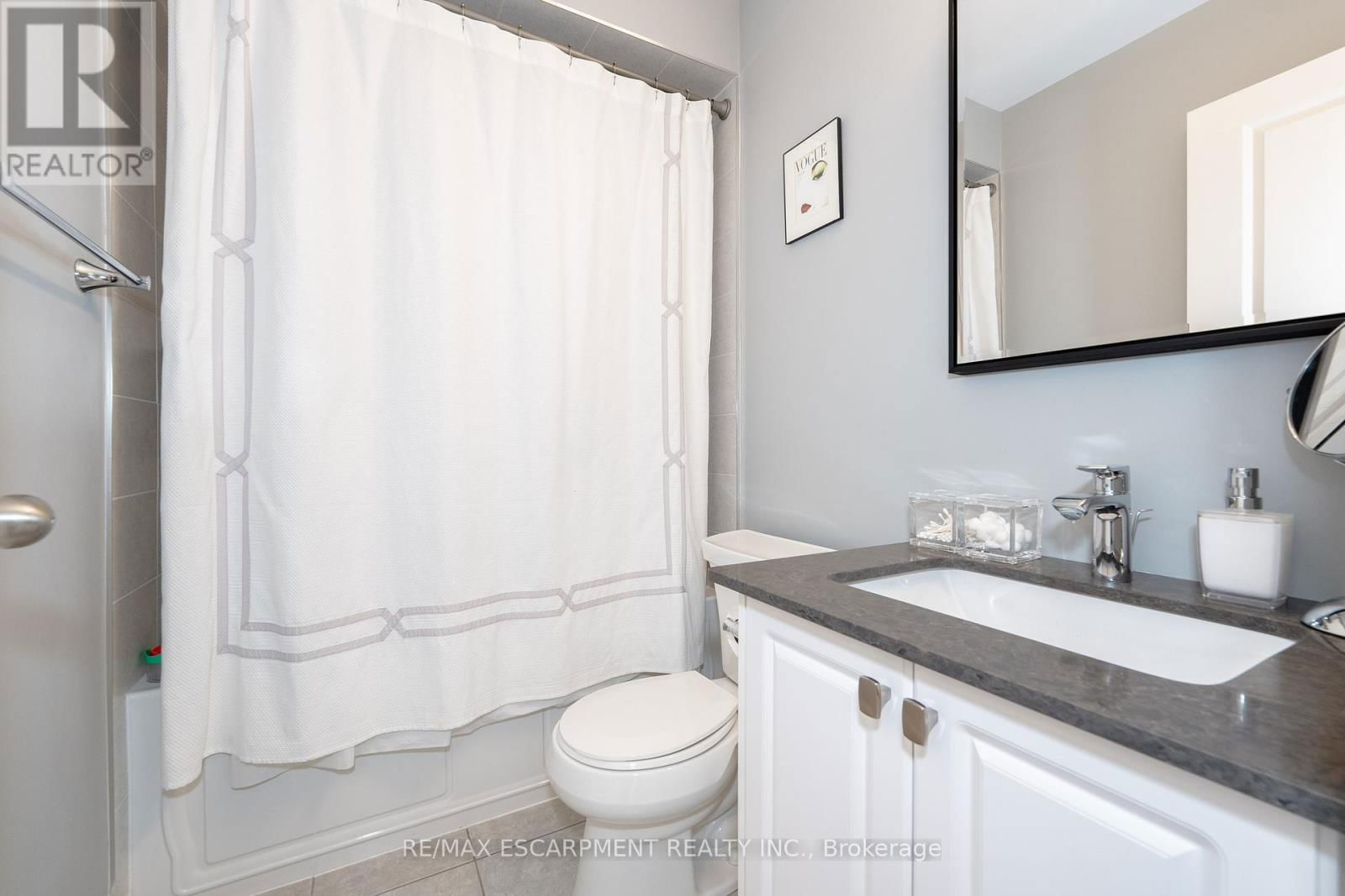 549 TERRACE WAY Image 25