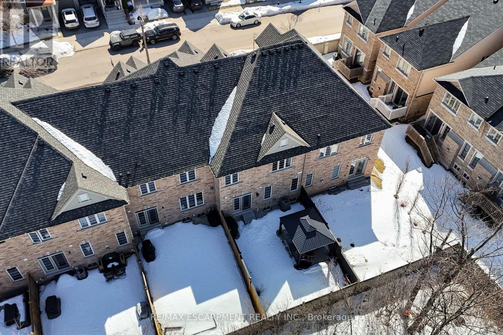 549 TERRACE WAY Image 32