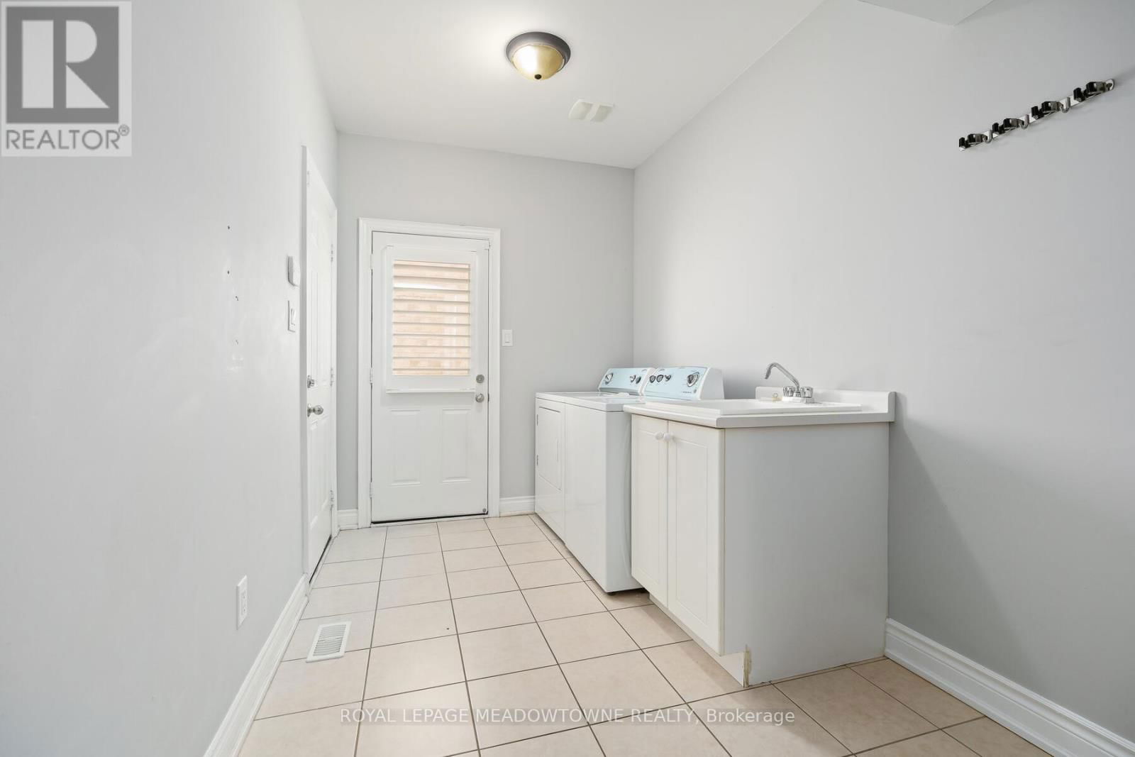 5 BEACON HILL DRIVE Image 21