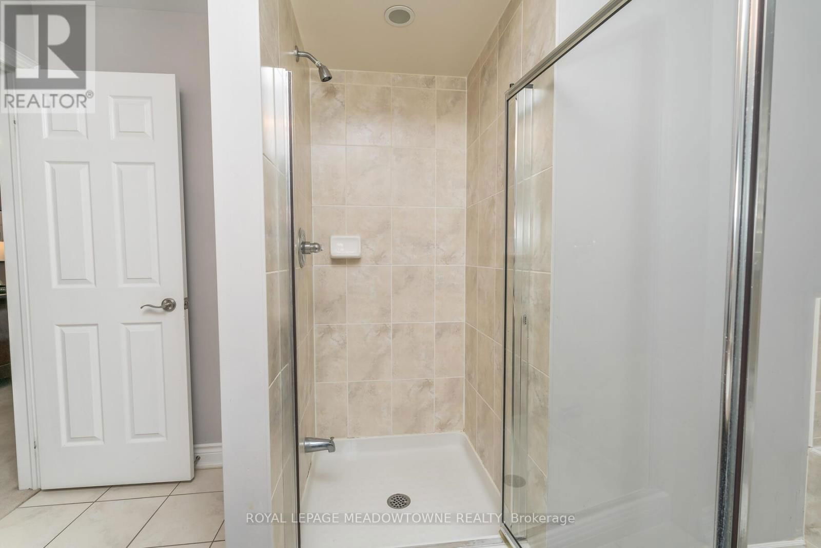 5 BEACON HILL DRIVE Image 28