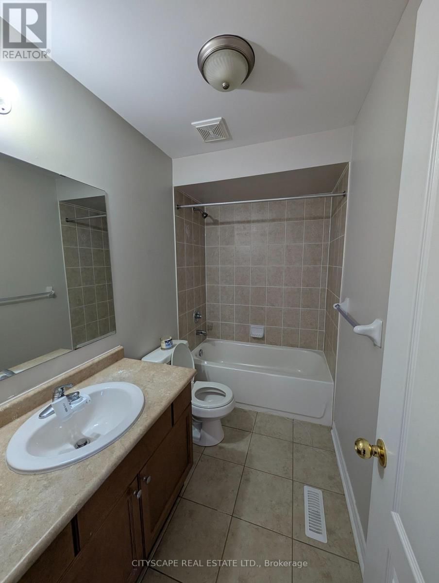 5532 TENTH LINE WEST Image 9