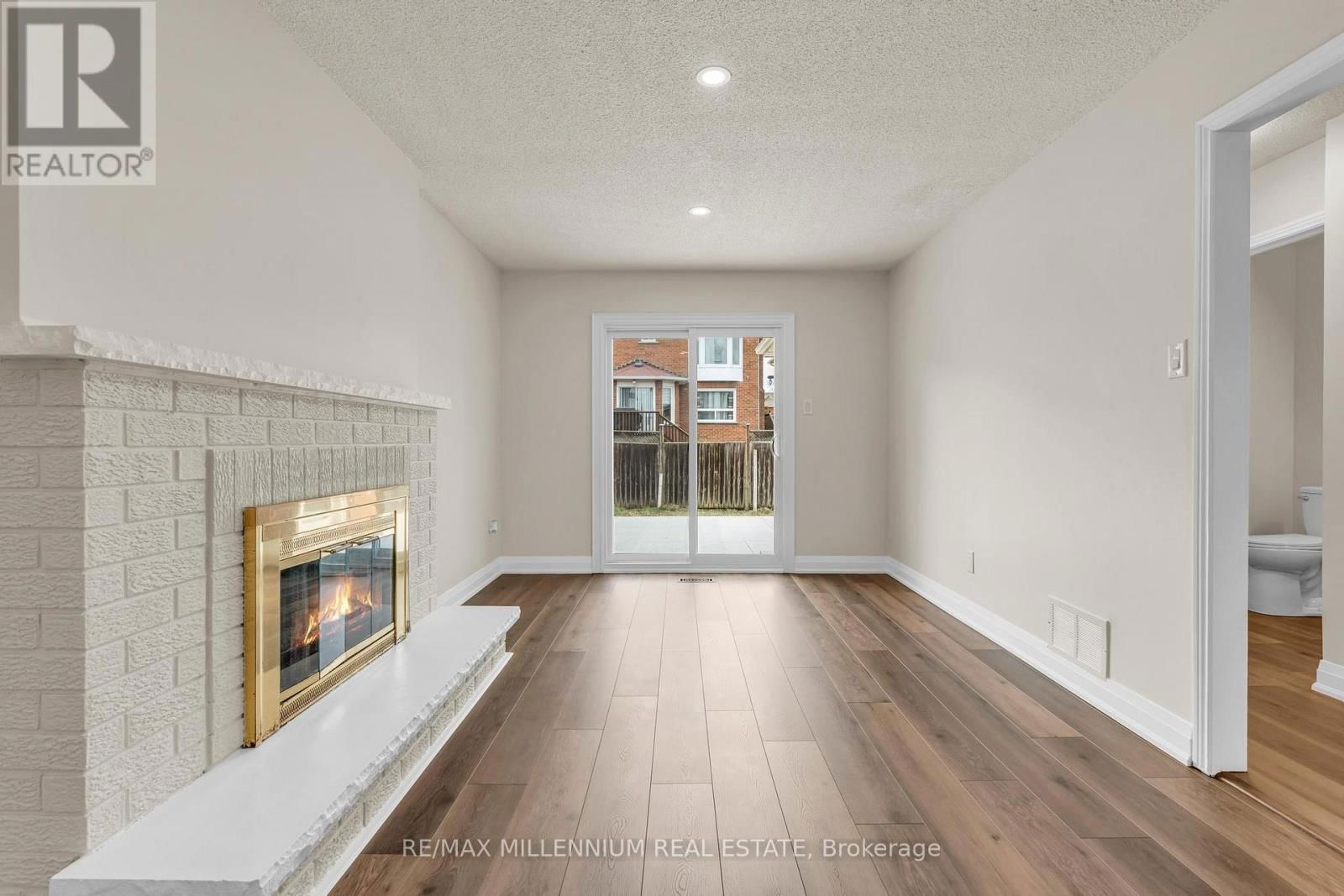 64 ALLENHEAD CRESCENT NORTHEAST Image 14