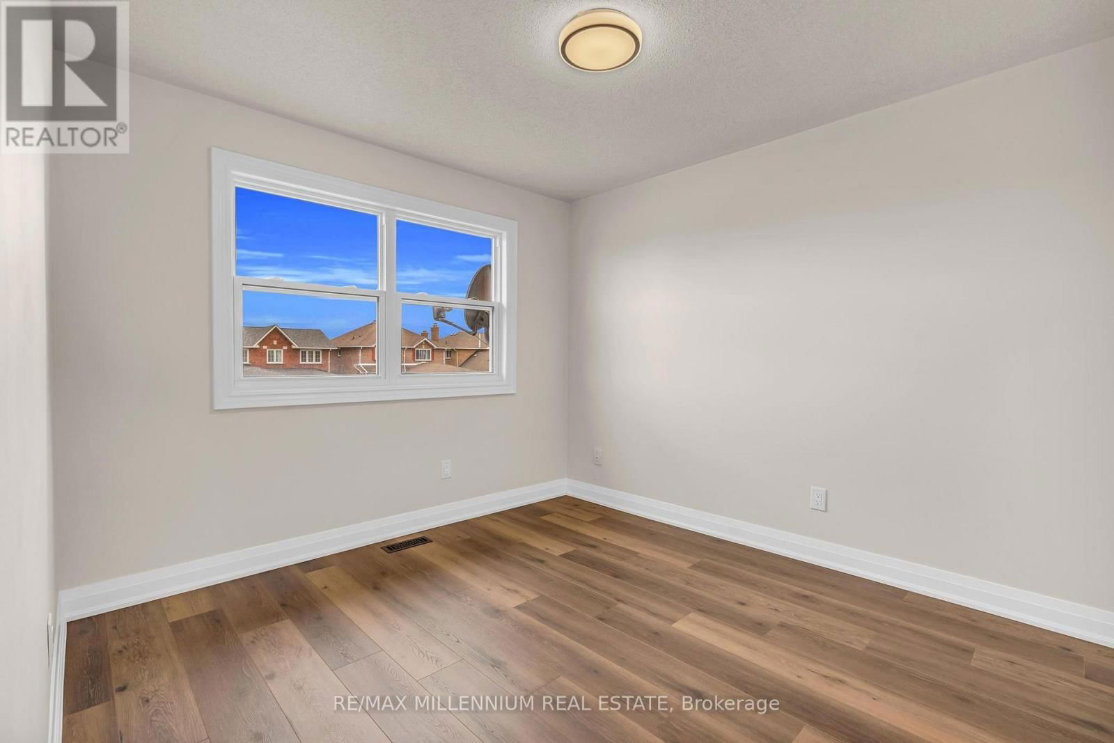 64 ALLENHEAD CRESCENT NORTHEAST Image 30