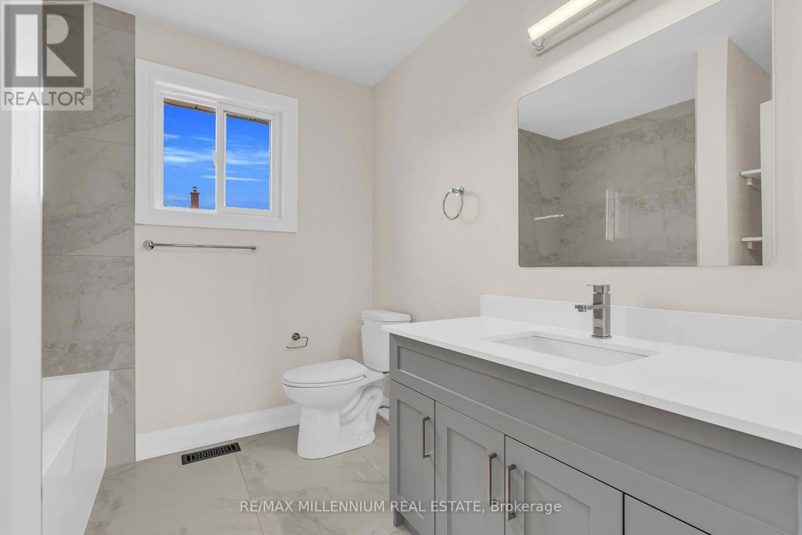 64 ALLENHEAD CRESCENT NORTHEAST Image 33