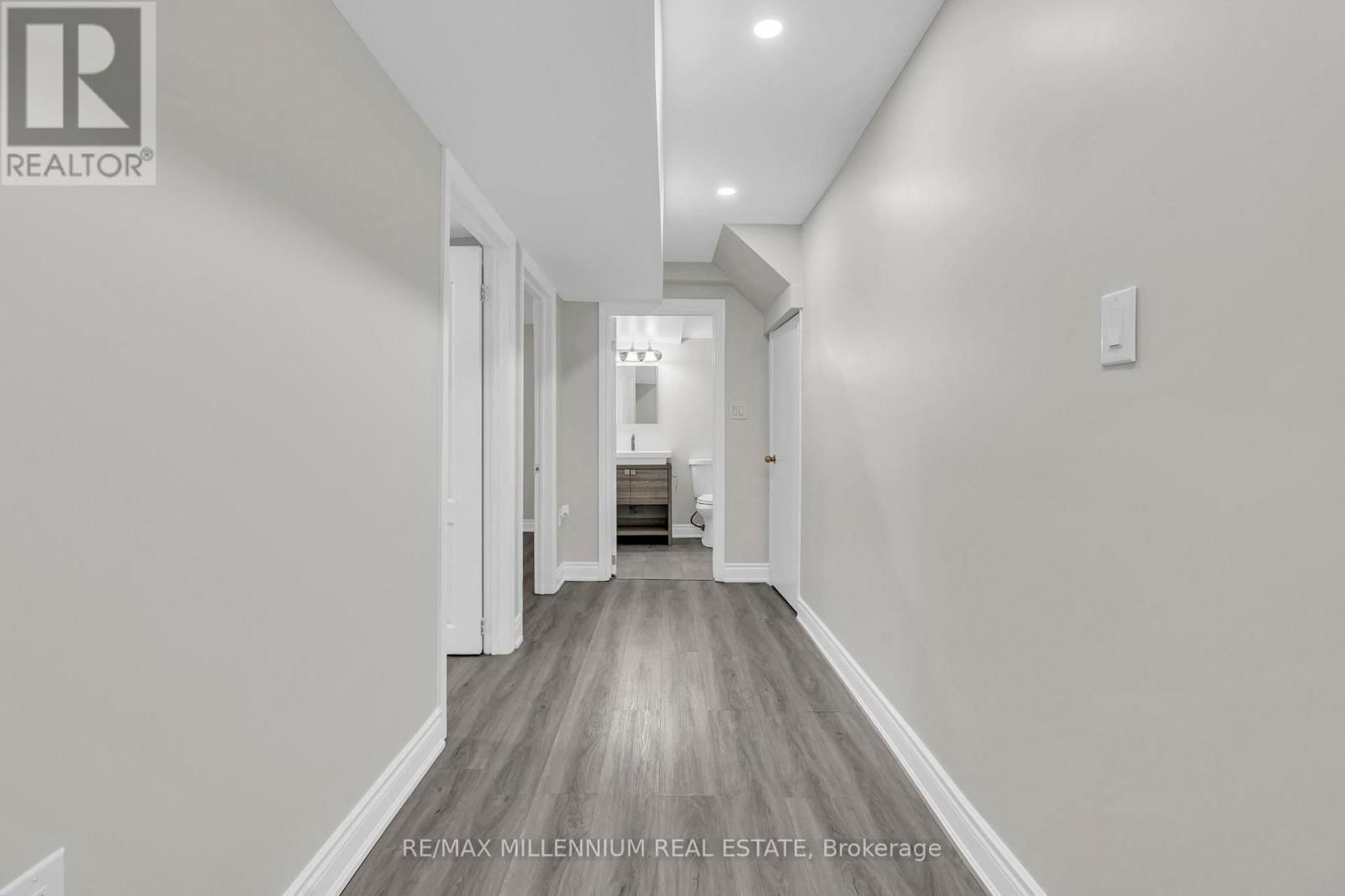 64 ALLENHEAD CRESCENT NORTHEAST Image 39