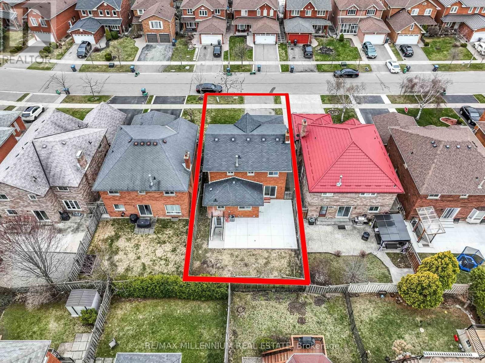 64 ALLENHEAD CRESCENT NORTHEAST Image 4