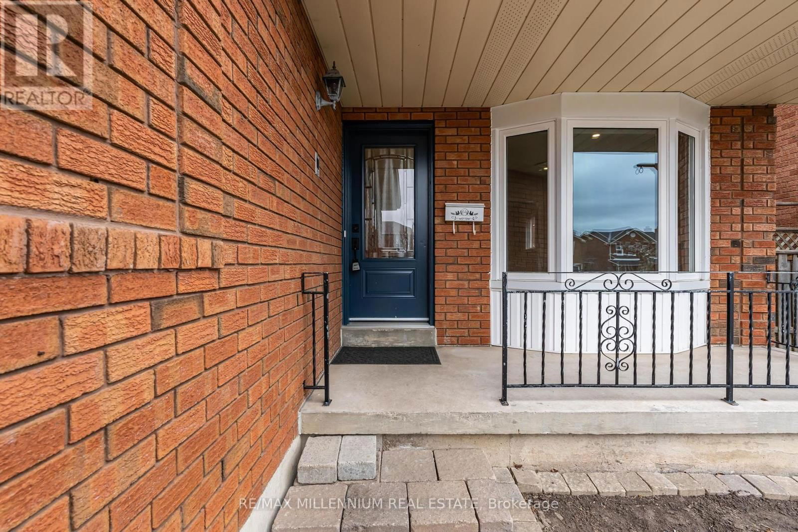 64 ALLENHEAD CRESCENT NORTHEAST Image 7
