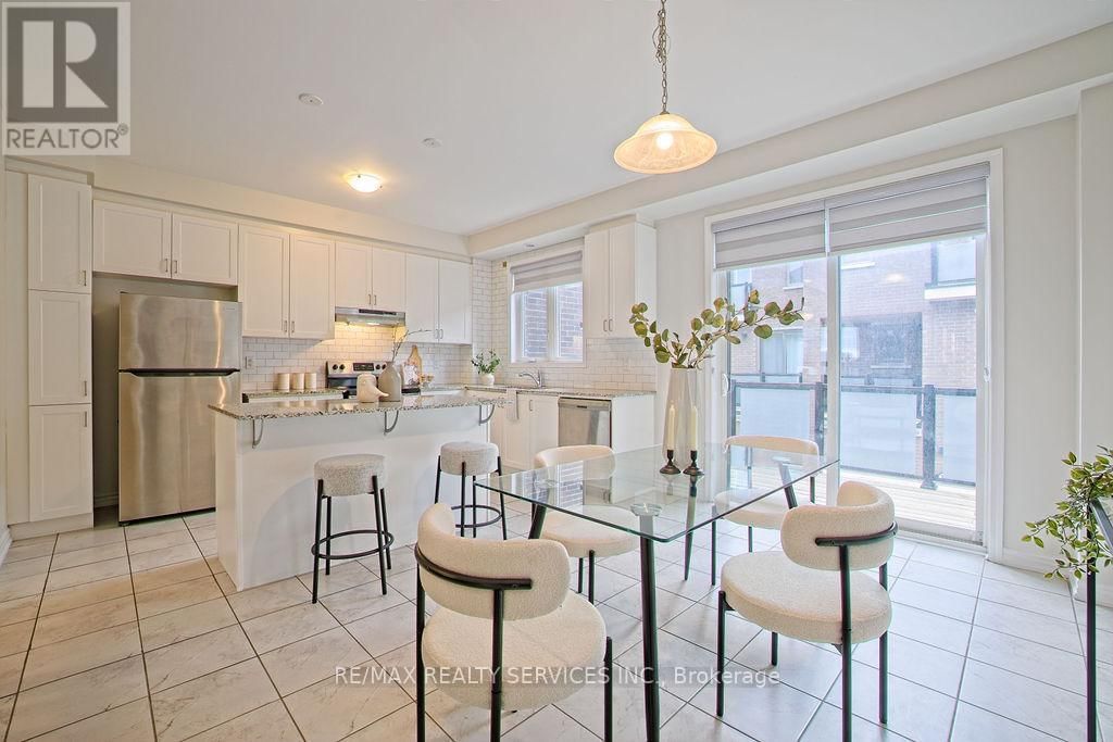 284 LAGERFELD DRIVE Image 15